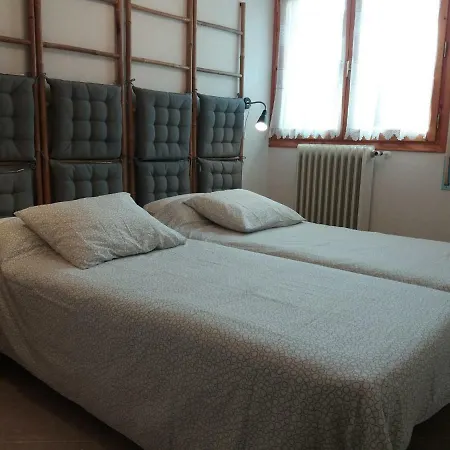 Tourist Бьескас